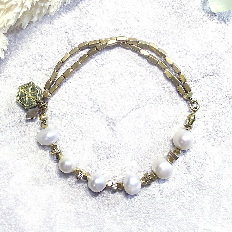 ♦ VIIART ♦ ♦ April snow pearl bracelet Bronze - สร้อยข้อมือ - เครื่องเพชรพลอย ขาว