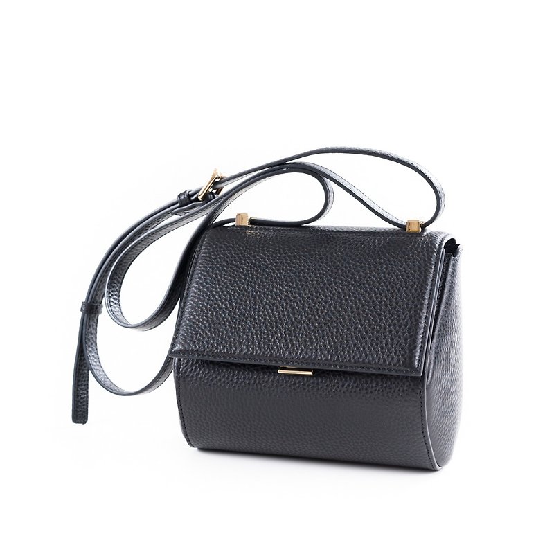 Patina leather handmade custom Pandora Box mini passenger side plate · Backpack Bag - กระเป๋าแมสเซนเจอร์ - หนังแท้ สีดำ