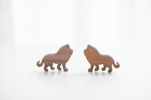 WOOD515 客製化姓名禮物原木深色造型木片 - 勇氣獅