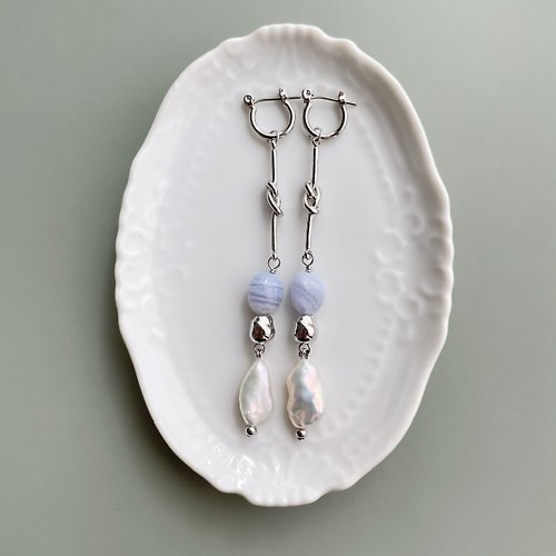 Lunka Handmade Accessories Knot Pearl earrings ピアス/イヤリング