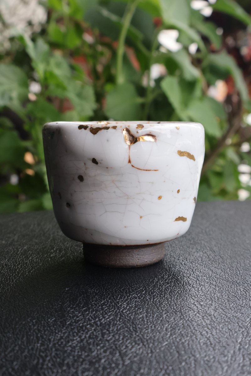 白志野鎏金-個性杯-台灣陶藝家余華宇老師手作-容量約70ml - 茶壺/茶杯/茶具 - 陶 