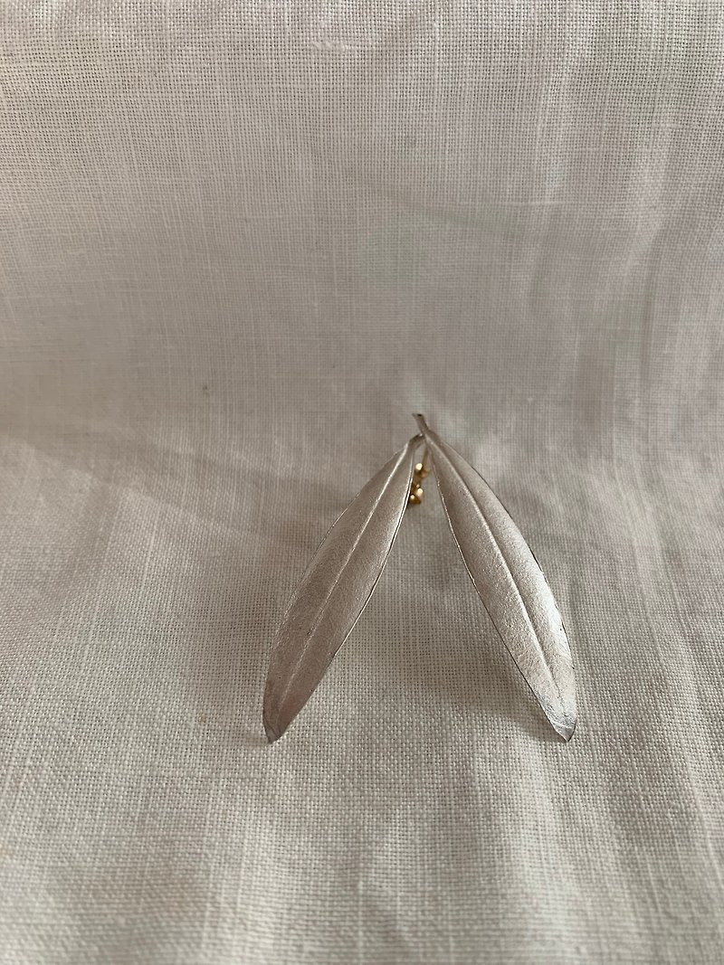 オリーブの葉のピアス - 耳環/耳夾 - 銀 銀色