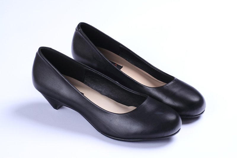 Black round low heel shoes - รองเท้าส้นสูง - หนังแท้ สีดำ