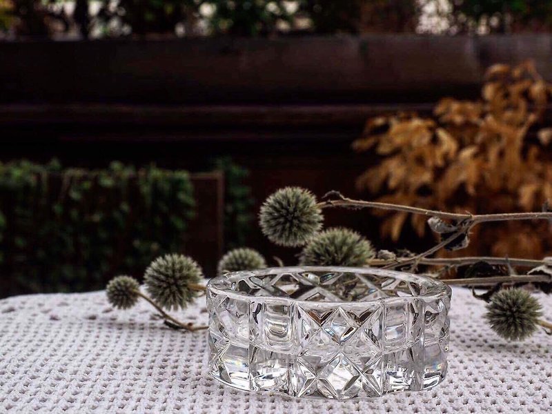 Antique transparent glass ashtray / furnishings (JS) - ของวางตกแต่ง - แก้ว ขาว