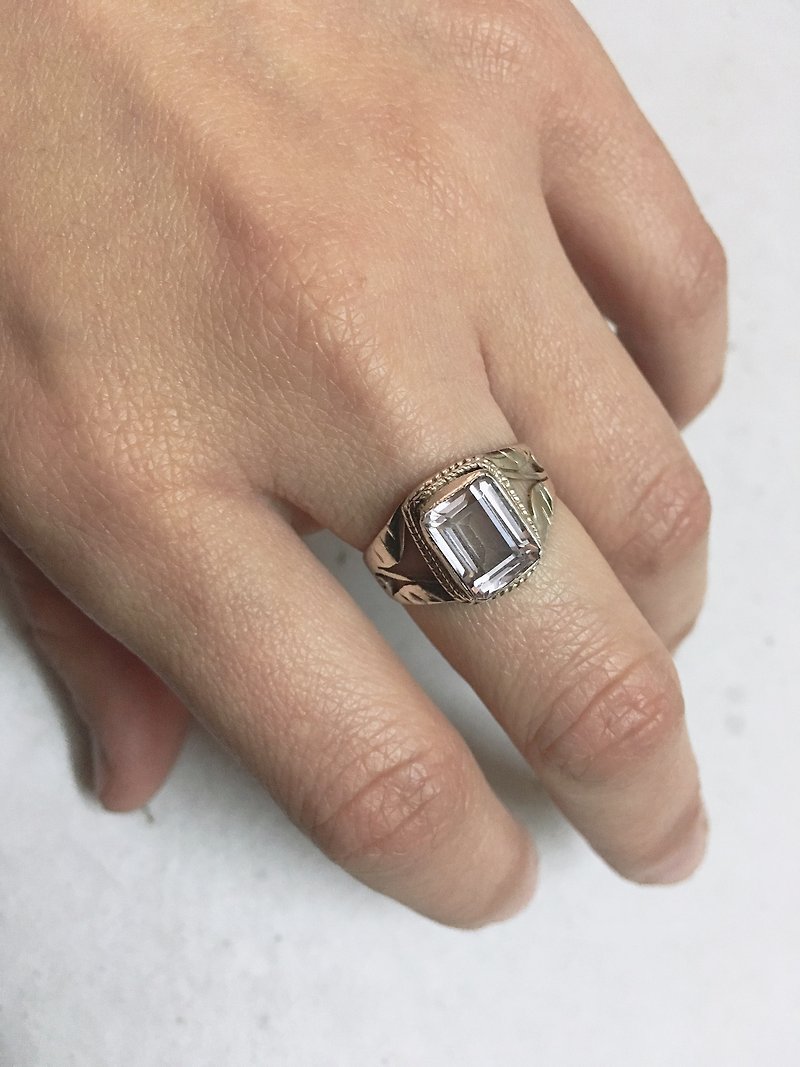 Amethyst Finger Ring Handmade in Nepal 92.5% Silver - แหวนทั่วไป - คริสตัล สีม่วง