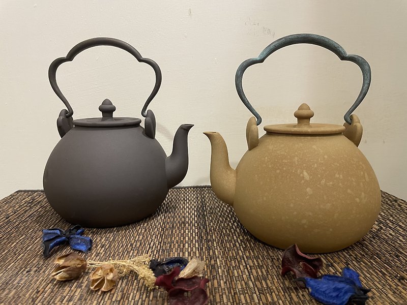 岩礦燒水壺 小容量 淨化水質 茶道適用 兩色 - 茶具/茶杯 - 陶 