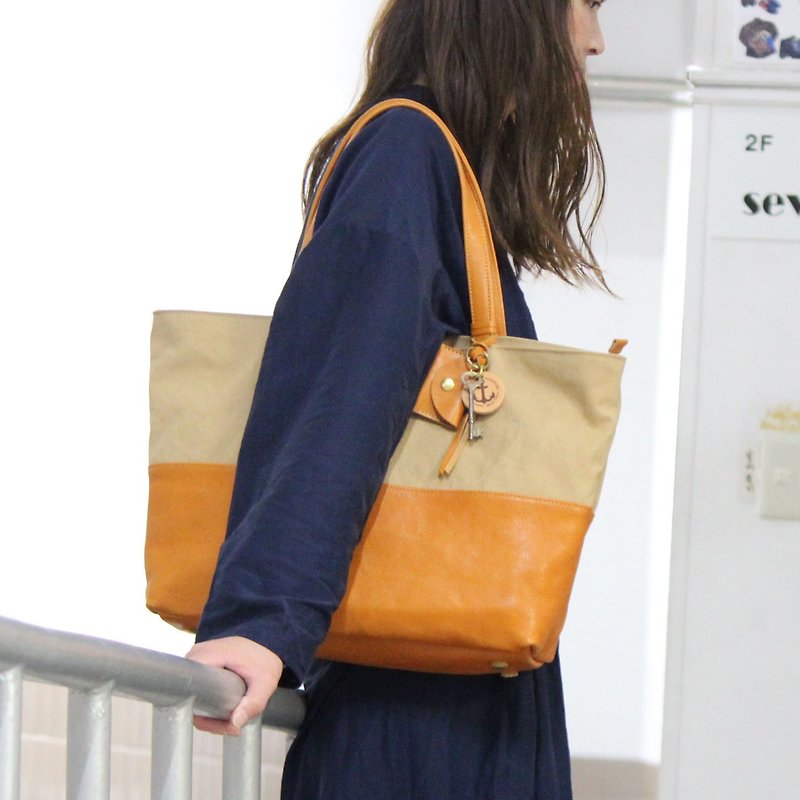 halb tan tannin dyed canvas x 杇 子 leather bag - Handbags & Totes - Cotton & Hemp Khaki
