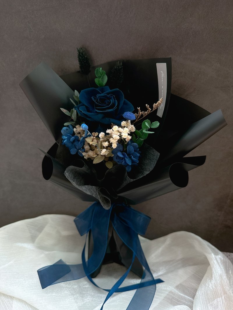 美好時光|深夜藍調-永生花花束、玫瑰花束、花束、情人節、父親節 - 乾燥花/永生花 - 植物．花 黑色
