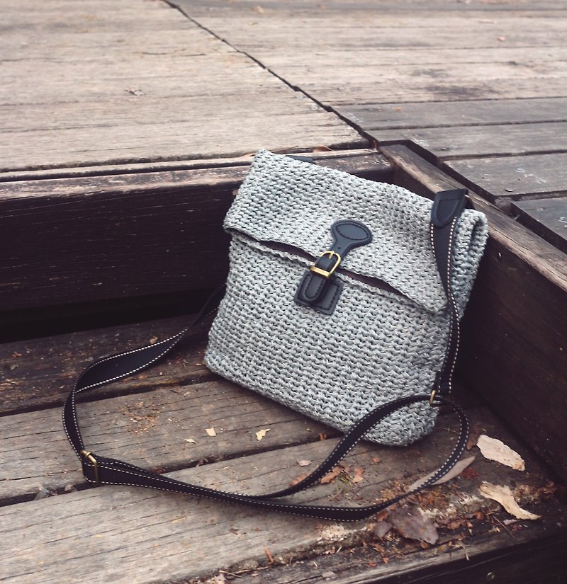 Handmade - husband's bag - handsome out - travel / light travel / birthday gift / Valentine's Day - Messenger Bags & Sling Bags - Paper Gray