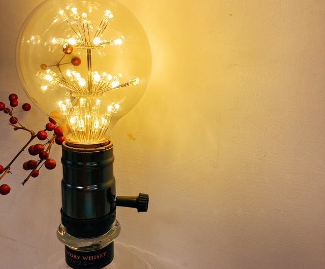 リンギングウイスキーボトルとボトルライトLEDライトの日本HIBIKI新