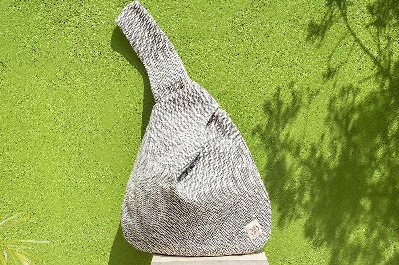 手工棉麻拼接設計散步包/色塊包/拼布包/棉麻包/手機袋-藍莓草莓 - 側背包/斜背包 - 棉．麻 多色