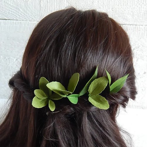 FloraFantasyIZ Green leaf hair pins Greenery wedding headpiece Bridal floral hair piece Bride