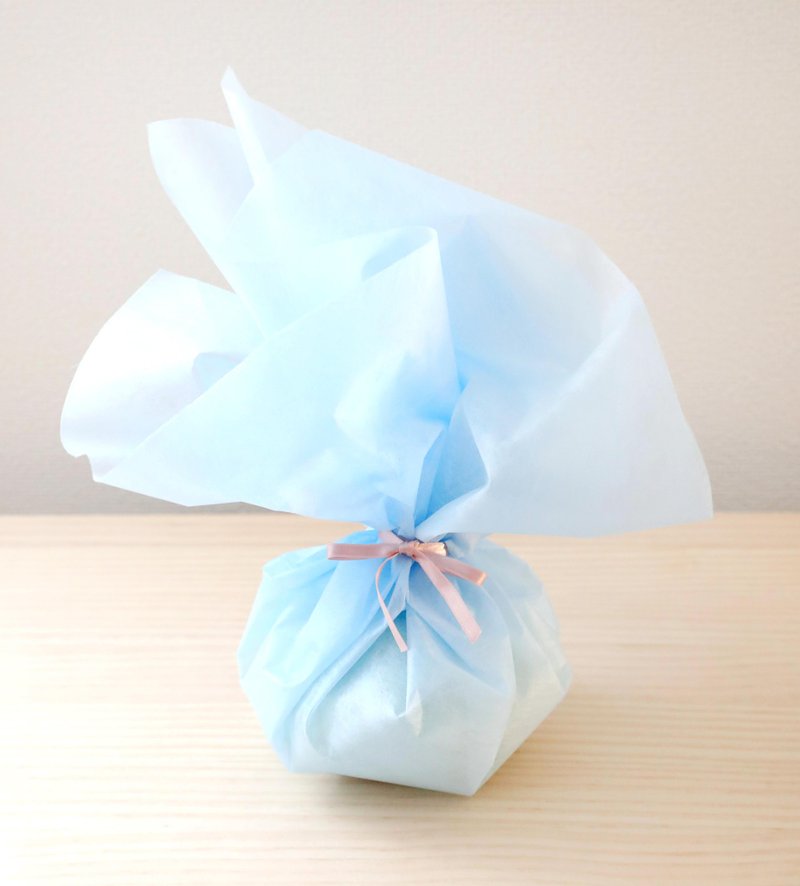 不織布での簡易ラッピング - 禮物盒/包裝盒 - 紙 多色