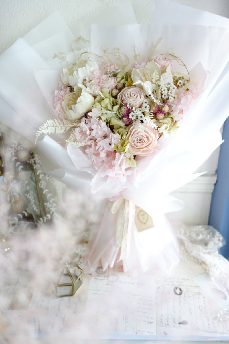 Sweet pink and white bouquet/Korean style bouquet/Birthday/Valentine's Day/Proposal bouquet/Non-withered bouquet - ช่อดอกไม้แห้ง - พืช/ดอกไม้ หลากหลายสี