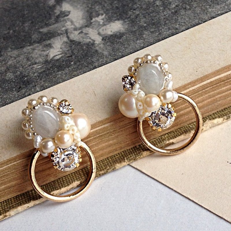 14kgf aquamarine and vintage pearl hoop collage bijou earrings * Mimihari [ii-501] - Earrings & Clip-ons - Gemstone Blue