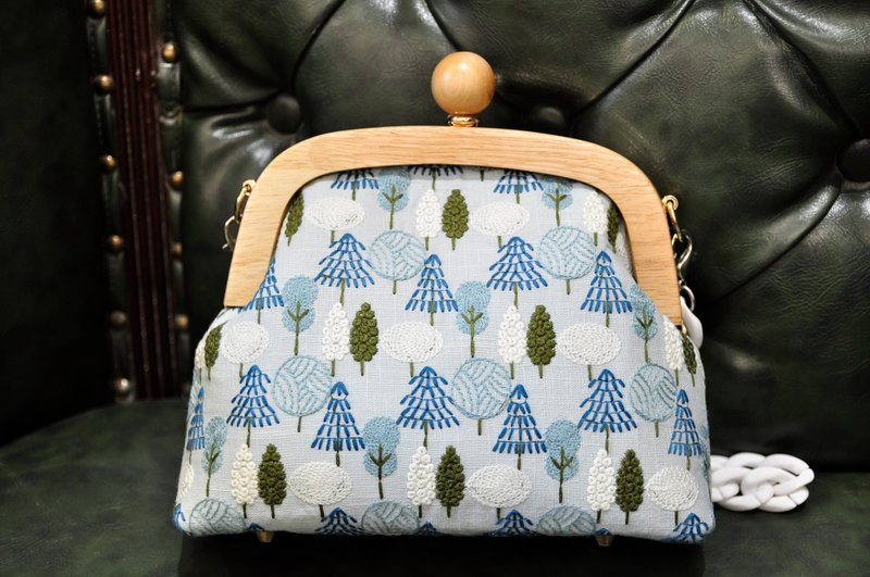 Small forest cute bag - กระเป๋าแมสเซนเจอร์ - วัสดุอื่นๆ 