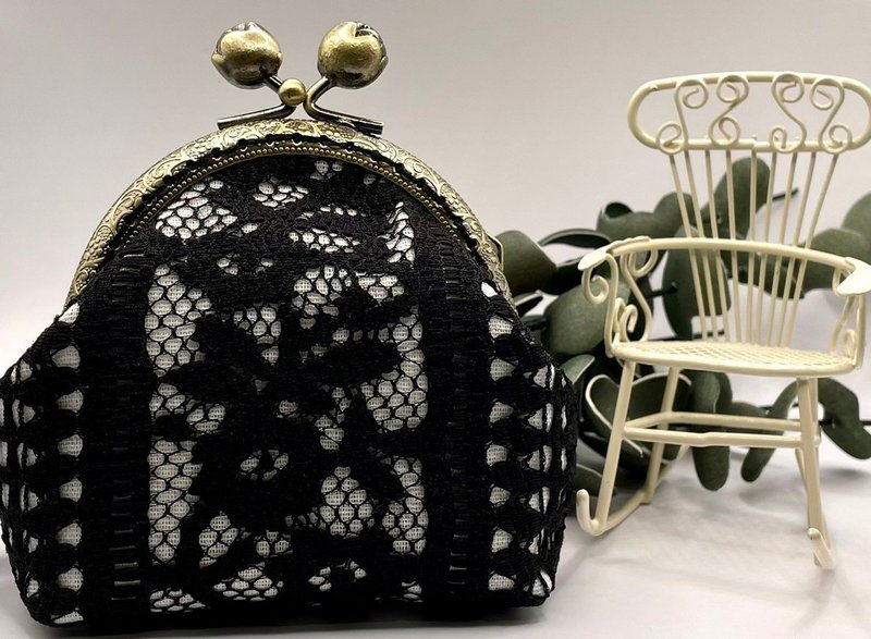 European Totem Flower Mouth Gold Bag - Olive Black. Coin Purse. Lace Series. Handmade in Taiwan - กระเป๋าใส่เหรียญ - วัสดุอื่นๆ สีดำ