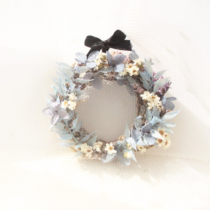 French Romantic Snow Country Wreath・Classic Flower Ceremony of French White Plum Dried Flowers - ช่อดอกไม้แห้ง - พืช/ดอกไม้ สีน้ำเงิน