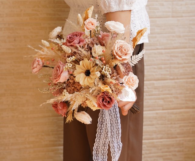 Velvet Baby Pink Immortal Rose Lover Bouquet with Card Bag - Shop esflower  Dried Flowers & Bouquets - Pinkoi