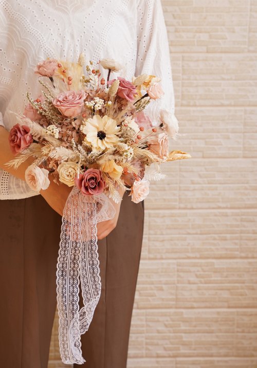 Velvet Baby Pink Immortal Rose Lover Bouquet with Card Bag - Shop esflower  Dried Flowers & Bouquets - Pinkoi