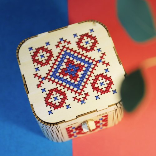 刺繍　アクセサリー木製ボックス 2個 刺繍 アクセサリー木製ボックス 2個 木箱 ウッドボックス