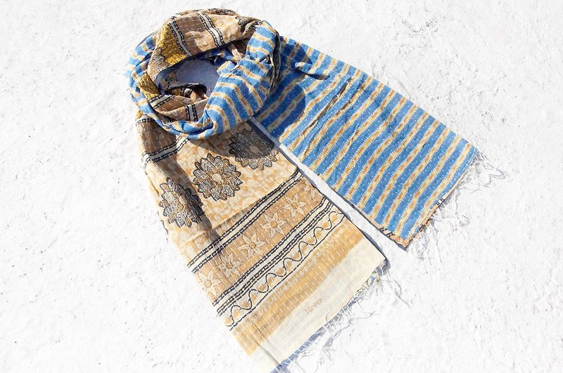 Christmas gift ideas Sew yarn Li Bu scarf / scarf embroidery / embroidered scarves / scarves line hand-stitched saree / stitching yarn Li Bu - Blue Stripe + desert ethnic fabric - ผ้าพันคอ - ผ้าฝ้าย/ผ้าลินิน หลากหลายสี