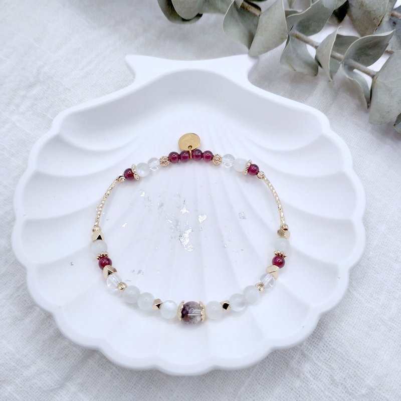 [Snow Rowan] Red Ghost Moonstone White Crystal Stone| Crystal Bracelet - สร้อยข้อมือ - คริสตัล สึชมพู