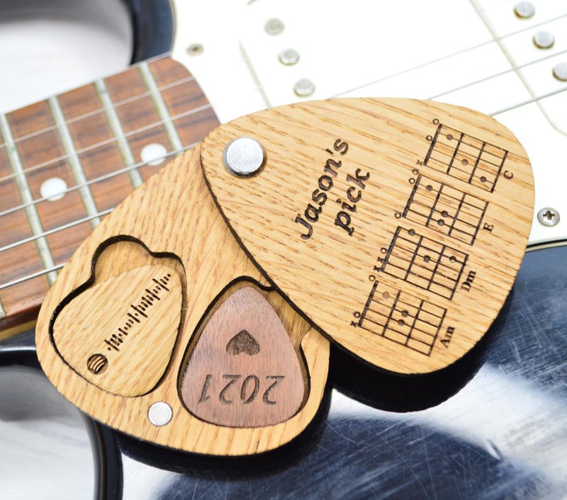 Personalized two guitar picks in holder, Wooden custom guitar pick - Guitar Accessories - Wool Multicolor