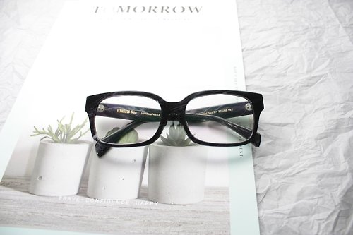 elements-eyewear 炭灰色復古方型眼鏡框 七枚蝶番鉸鏈