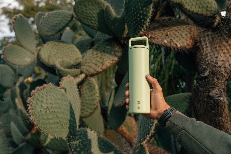 MiiR Vacuum-Insulated (stays hot/cold) Wide Mouth Bottle 20oz/591ml Cactus Green - Vacuum Flasks - Stainless Steel Green