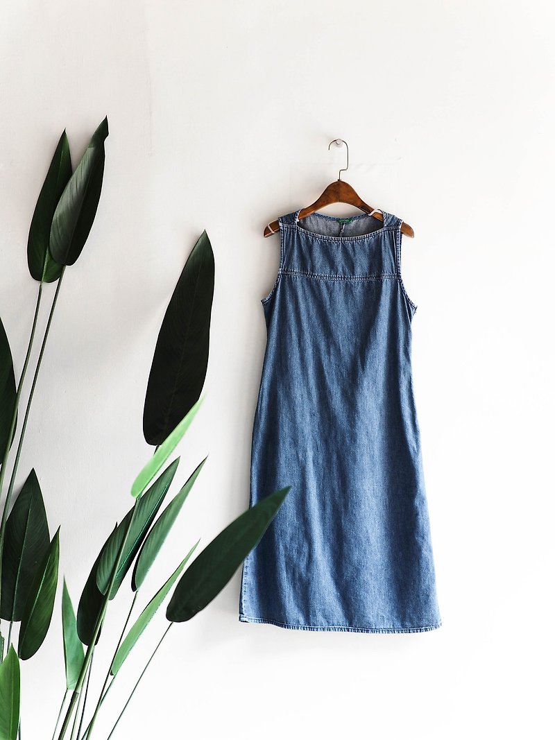 Miyagi light blue washed flat collar elegant summer time antique one-piece denim long skirt overalls dress - ชุดเดรส - ผ้าฝ้าย/ผ้าลินิน สีน้ำเงิน