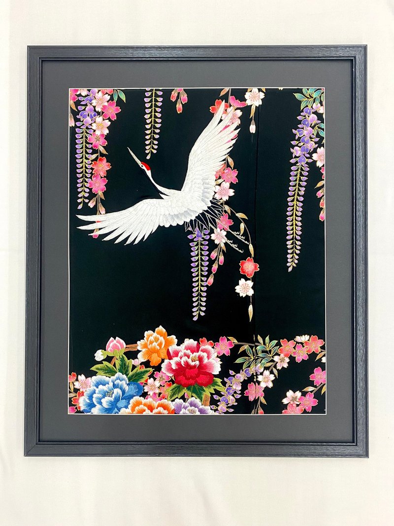 色打掛からつくるアートパネル　vintage 刺繍着物 和モダン 和風インテリア プレゼント 鶴 結婚祝 新築祝 長寿祝 縁起物 額装インテリア　2 - 壁貼/牆壁裝飾 - 絲．絹 黑色