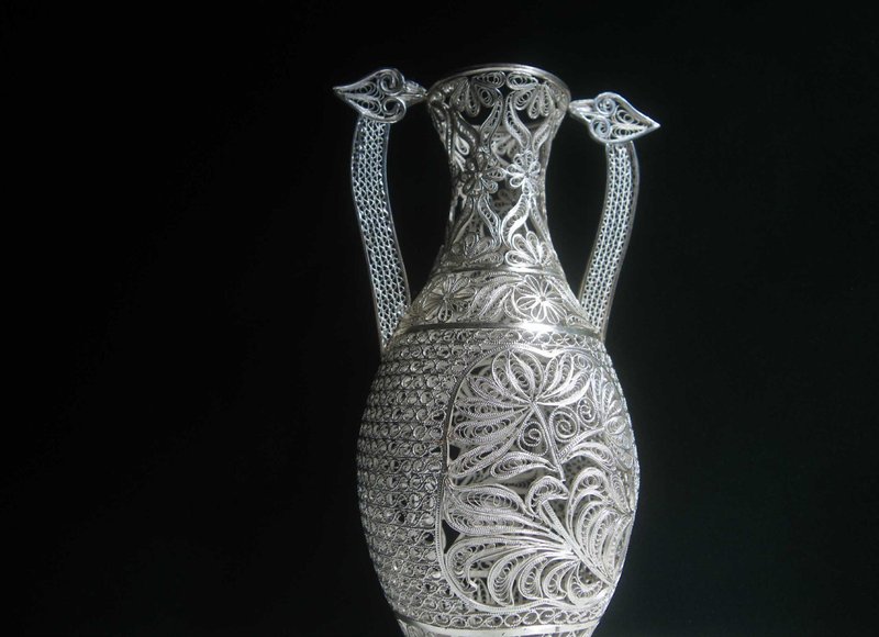 [OLD-TIME] Early Rare Silver Crafts Vase Decoration (with glass cover. Wooden base) - กล่องเก็บของ - วัสดุอื่นๆ หลากหลายสี
