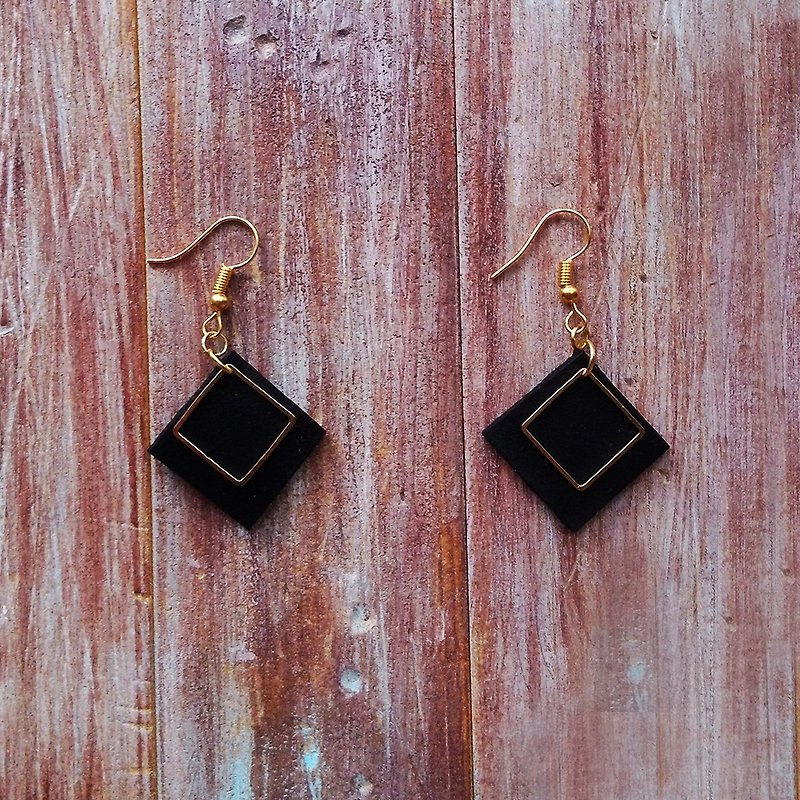 Square earrings diamond accessories black handmade leather Kai handmade leather - Earrings & Clip-ons - Genuine Leather Black