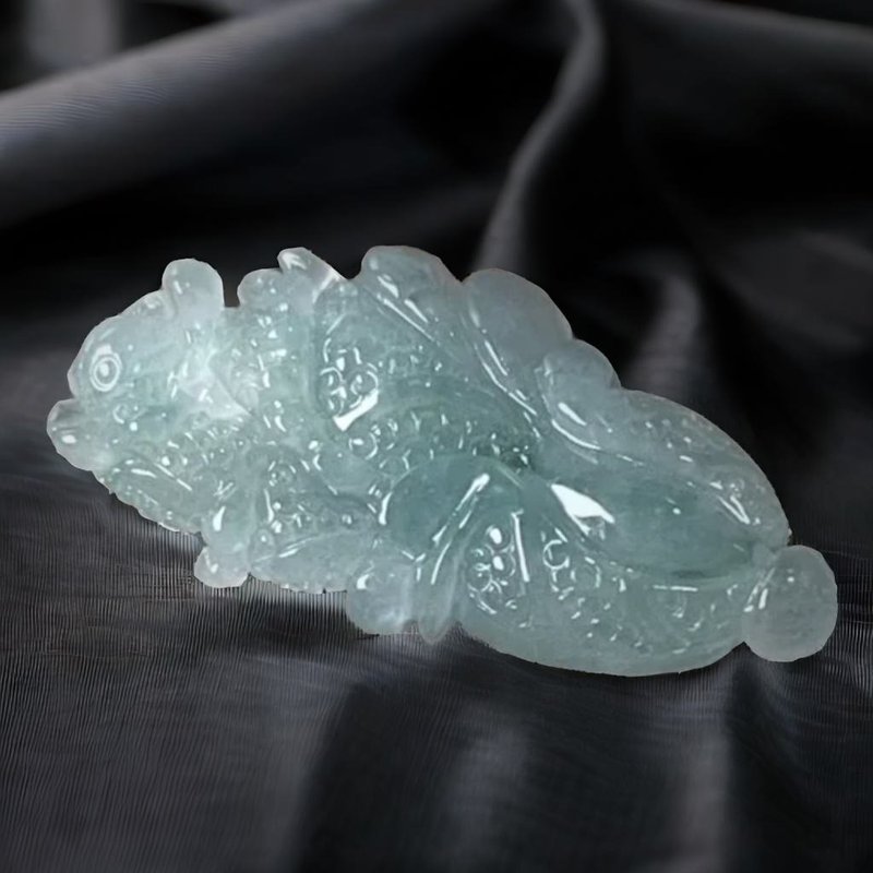飄藍花翡翠巧雕白菜 | 天然緬甸A貨翡翠 | 送禮 - 吊飾/掛飾 - 玉石 透明