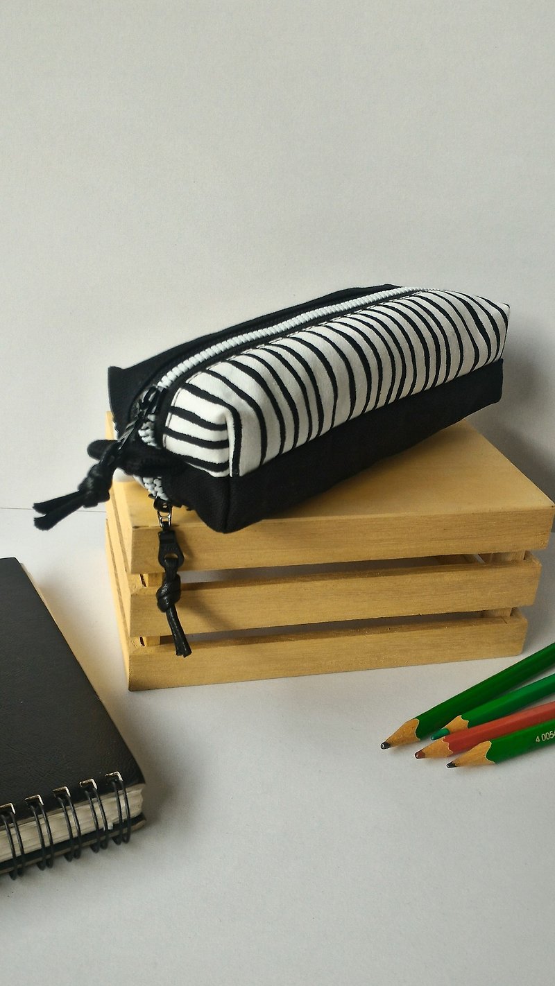 黑白雙層筆袋 畢業 生日 交換禮物 - 鉛筆盒/筆袋 - 棉．麻 黑色
