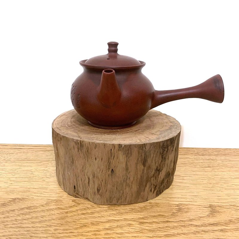 Taiwan【Zhu Ni】KyuuSu Yokote Kettle 1 - Teapots & Teacups - Pottery Red