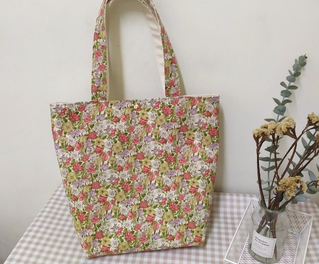 [HAZZYS] Signature Pattern Tote & Shoulder Bag M ★大人気★ HAZZYS] Signature Pattern Tote & Shoulder Bag M ☆大人気☆