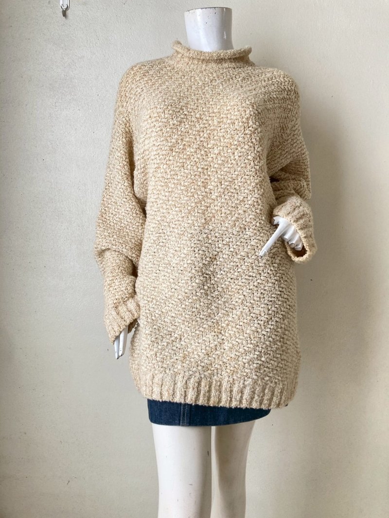 vintage, high-neck knit sweater for men. Size L is beige. Italian-made - เสื้อแจ็คเก็ต - เส้นใยสังเคราะห์ 