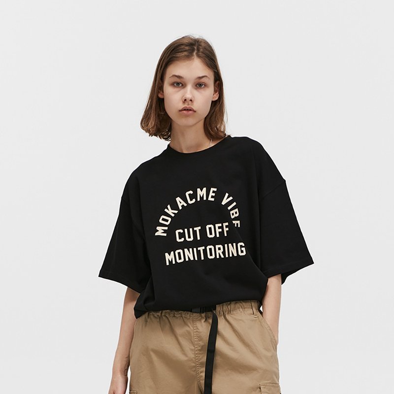 MOKACME 2023SS 春夏SLOGAN基礎龜裂紋印花棉TEE - 男 T 恤 - 棉．麻 黑色