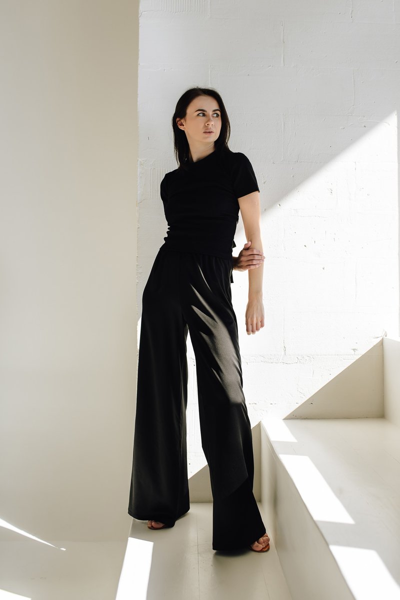 Women's Black Satin Palazzo Pants, Silk Trousers with a Wide Leg Fit - 女長褲 - 其他材質 黑色