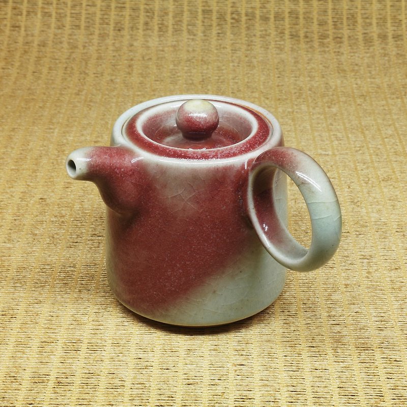 Hand-made pottery tea props with a bronze double-hung barrel with circular side handle - Teapots & Teacups - Pottery Red