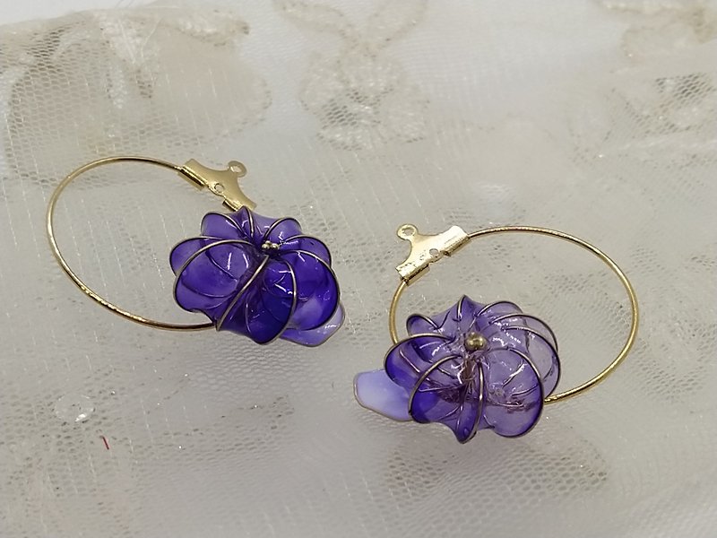 其他材質 耳環/耳夾 紫色 - 水晶花 毬果 小圓果實 紫色 耳環
