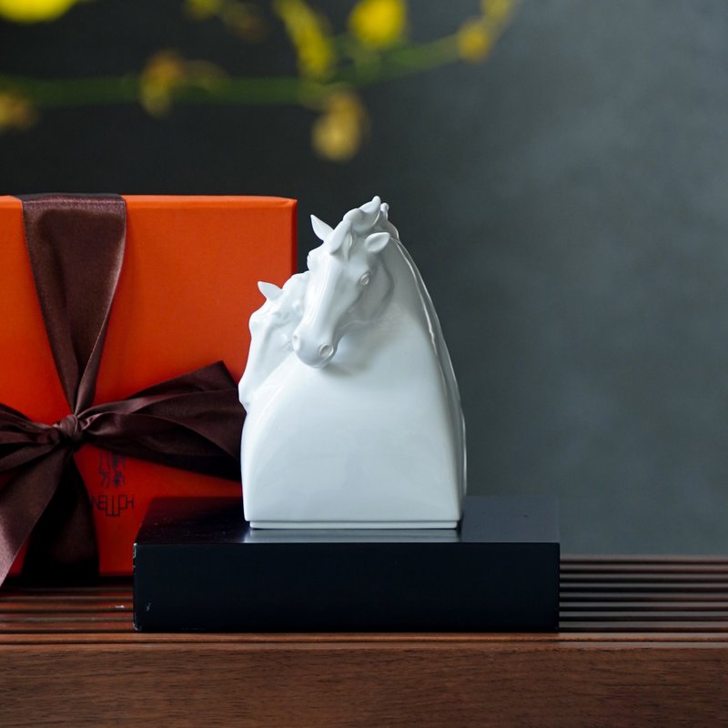 有情_雙馬白瓷擺飾_共好長久的藝術盟誓 - 擺飾/家飾品 - 其他材質 白色