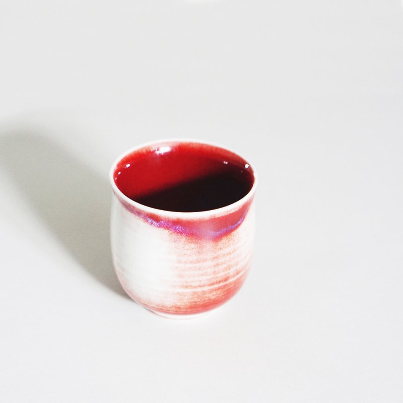 窯釉製手作りセラミック茶碗一杯赤紫 - 急須・ティーカップ - 磁器 レッド