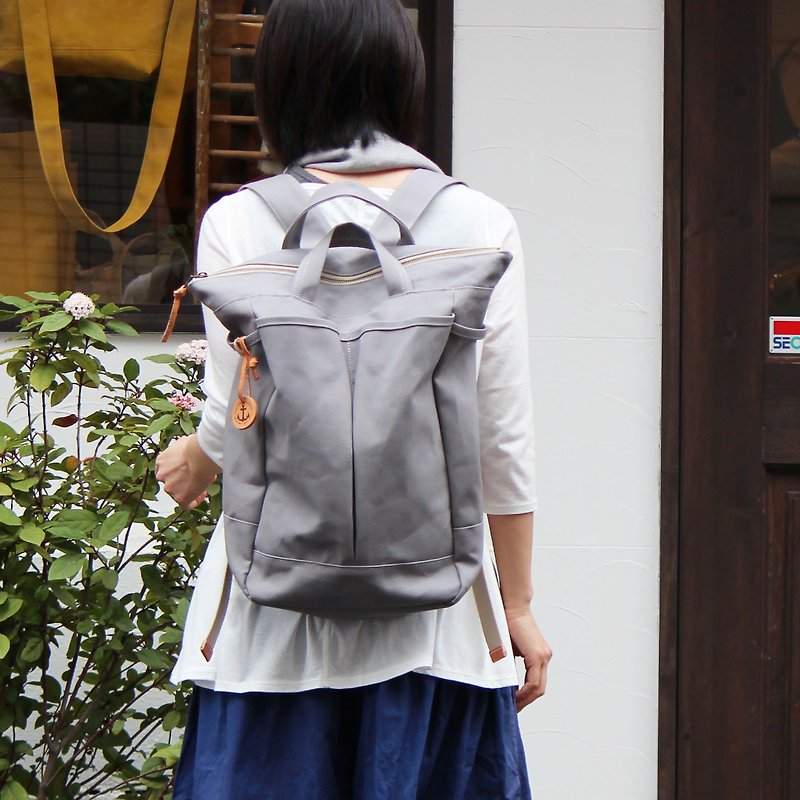 hike40: Light Gray Takashima Canvas Backpack - กระเป๋าเป้สะพายหลัง - ผ้าฝ้าย/ผ้าลินิน สีเทา