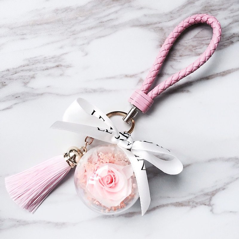 Le Jardin cherry blossom pink rose eternal flower ball tassel leather key ring Valentine's Day birthday gift - ตกแต่งต้นไม้ - พืช/ดอกไม้ 