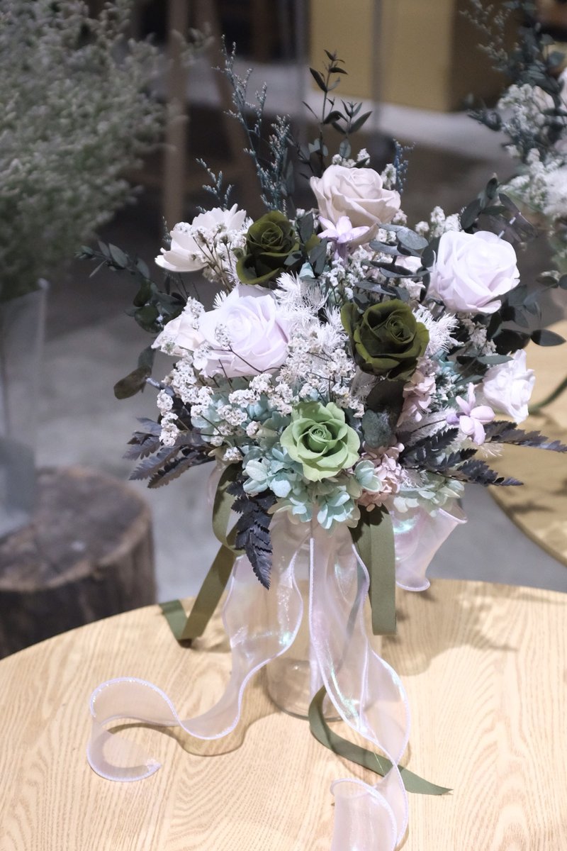 Customized flower gift-Eternal Bridal Bouquet-Korean natural style-olive green and white purple - Dried Flowers & Bouquets - Plants & Flowers Brown