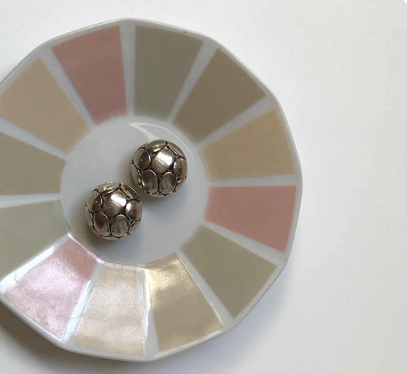 早期夾式耳環/ 銀半圓圓 - 耳環/耳夾 - 其他金屬 銀色