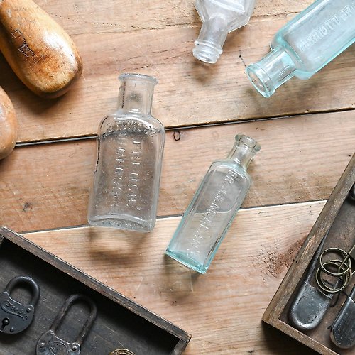 Vintage古著｜古漾 GoYoung Vintage早期玻璃瓶 / 古董老物、美國玻璃瓶、老玻璃瓶、古董瓶器